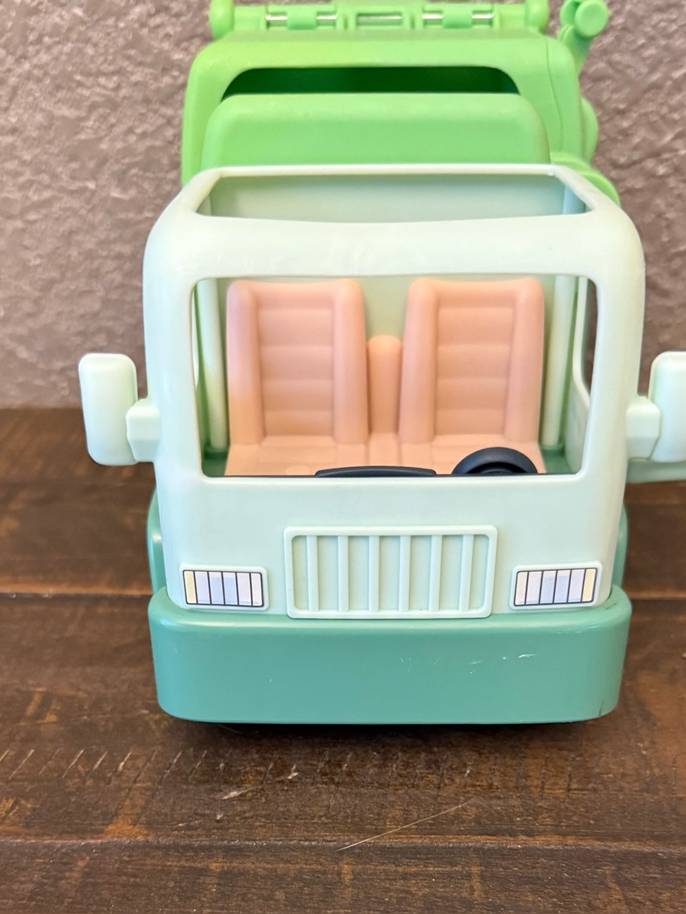 Bluey & The Bin Man Garbage Truck and accessories - Picture 12 of 15